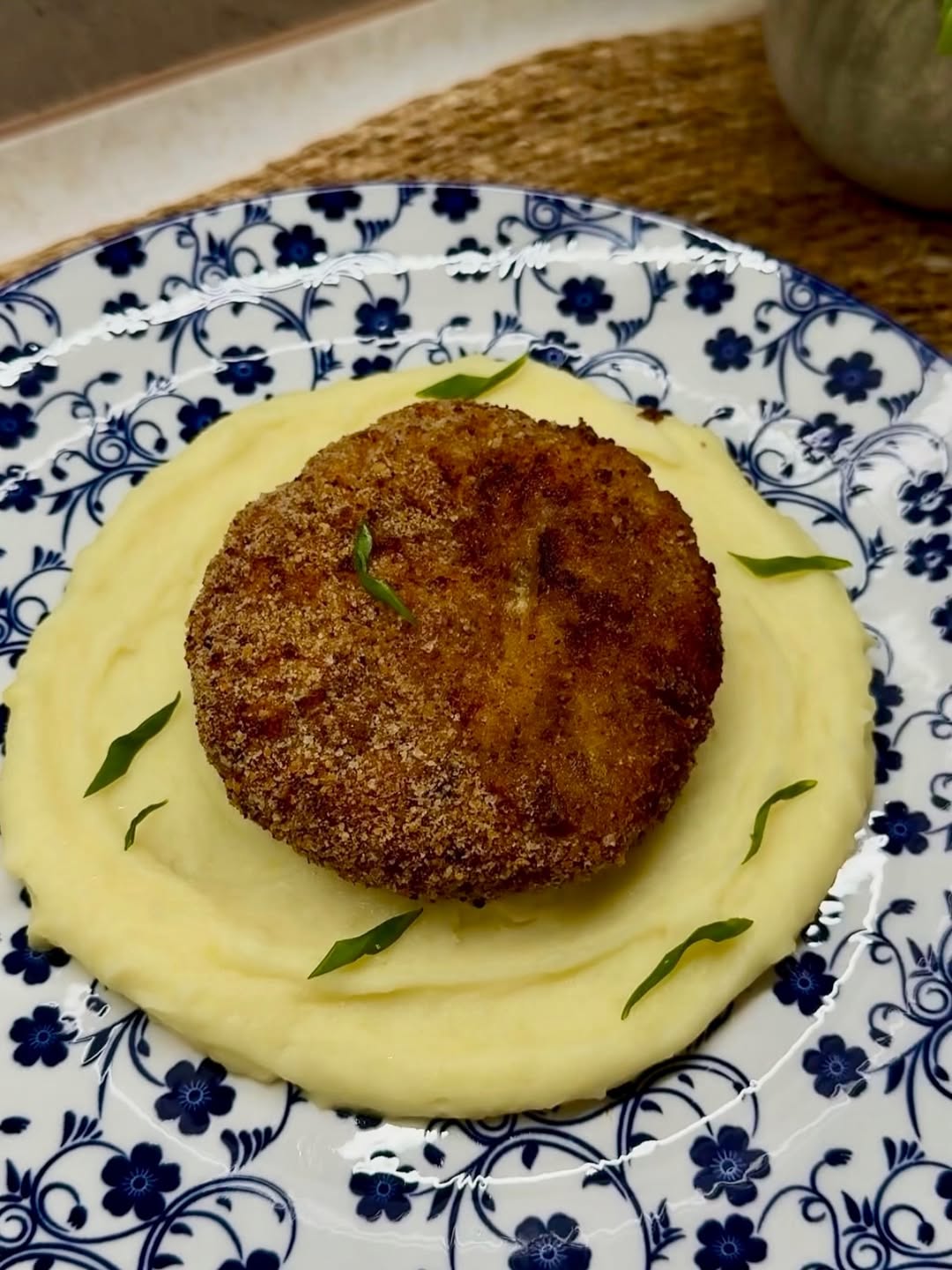 Prepare these tender and delicious minced chicken cutlets. The secret of incredible juiciness is in the filling photo 1